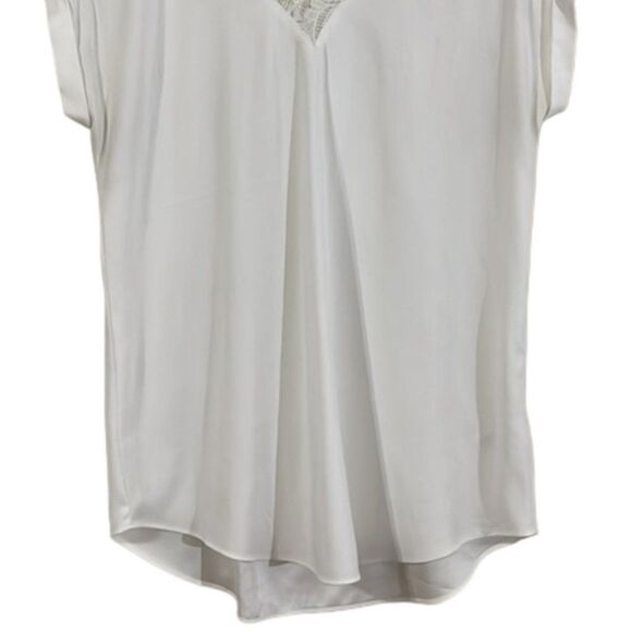 Express Women's White V-Neck Short Sleeve Blouse Lace Detail Size Small NWOT - Picture 4 of 9